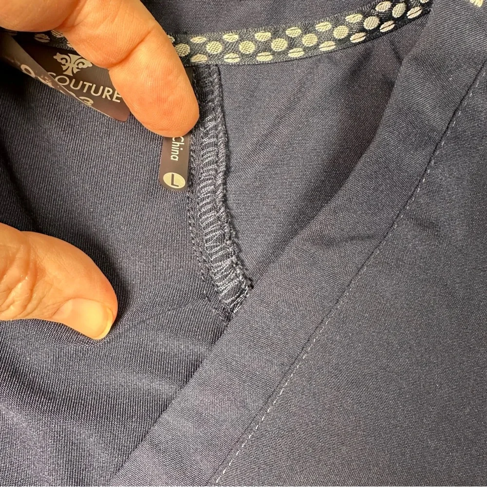 Med Couture Women's L Deep Blue Short Sleeve Scrub Top - Picture 7 of 11